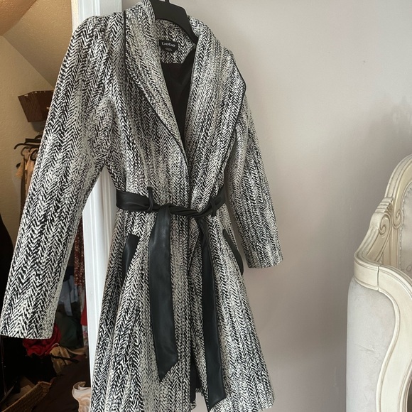 BEBE Natalie Flirty Short Maxi Coat - Picture 2 of 5